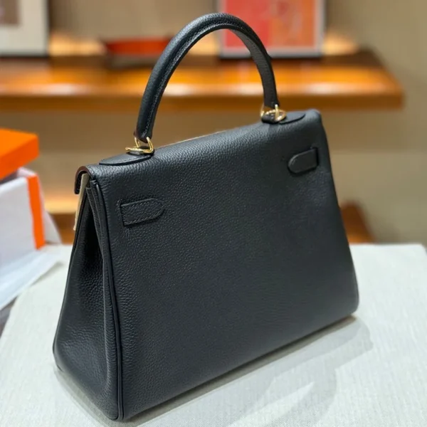 Black Kelly bag back pic