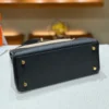 Black Kelly bag down pic