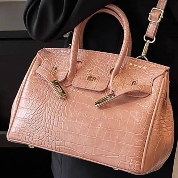 Pink Birkin bag for girls for sale in arab countries
